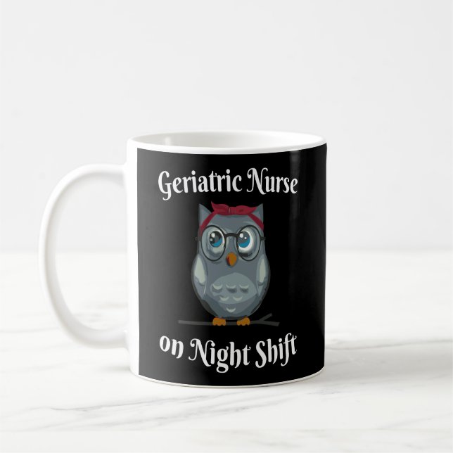 Mug Soins de nuit de la Chouette de soins de santé de  (Gauche)