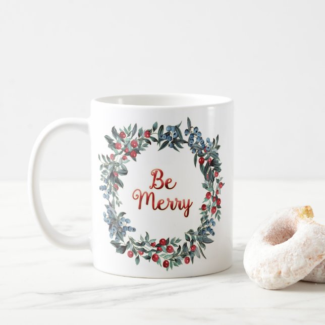 Mug Sois Joyeux ! Bleu et rouge Baies de Noël Wreath (Avec donut)