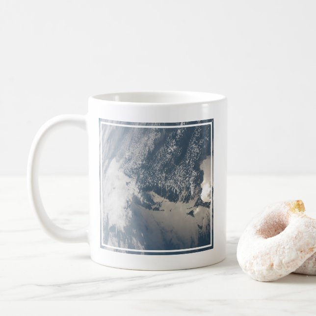 Mug Soleil Sur Les Eaux De La Terre. (Avec donut)