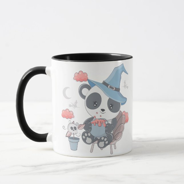 Mug Sorcière Panda mignonne entourée de nuages Hallowe (Gauche)