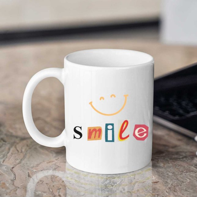Mug Sourire blanc moderne (Créateur téléchargé)