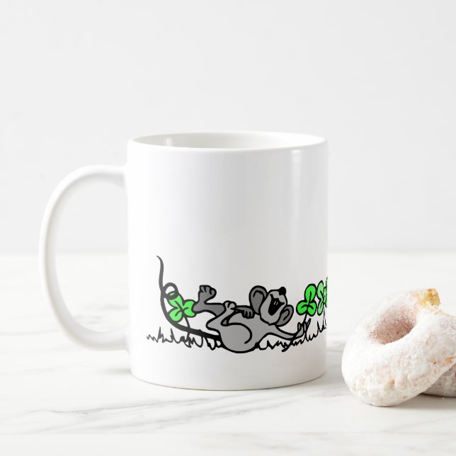 Mug Souris Jouant En Shamrock (Avec donut)