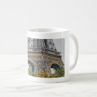 Mug Sous la Tour Eiffel – Dessin artistique à main lev