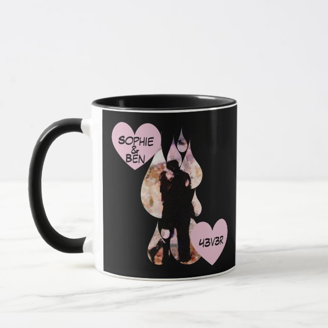 Mug Sous un parapluie : Couple romantique s'embrassant (Gauche)