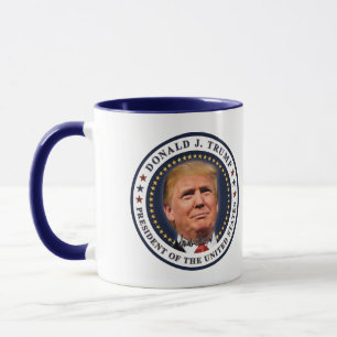 Mug Souvenir d'étoiles d'or pour l'investiture de Dona