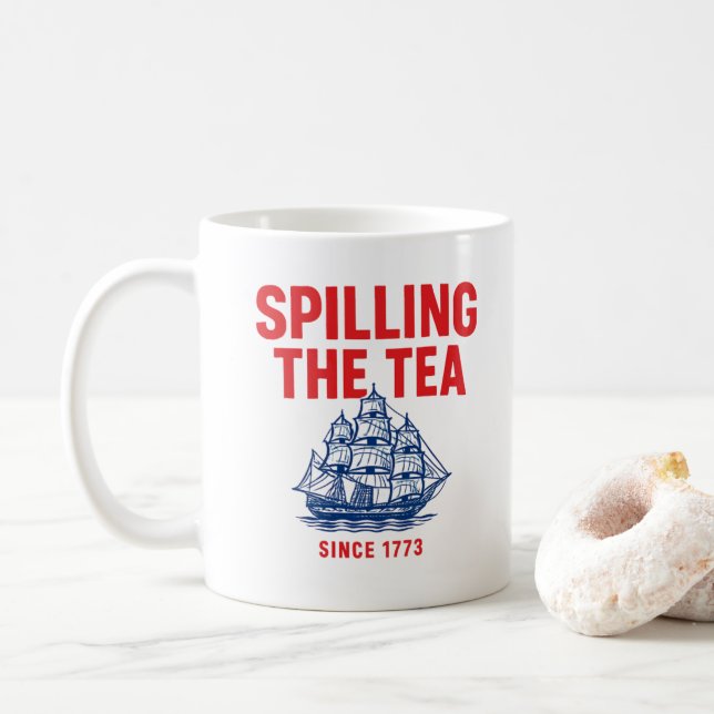 Mug Spilling The Tea Depuis 1773 Juillet Enseignant D' (Avec donut)