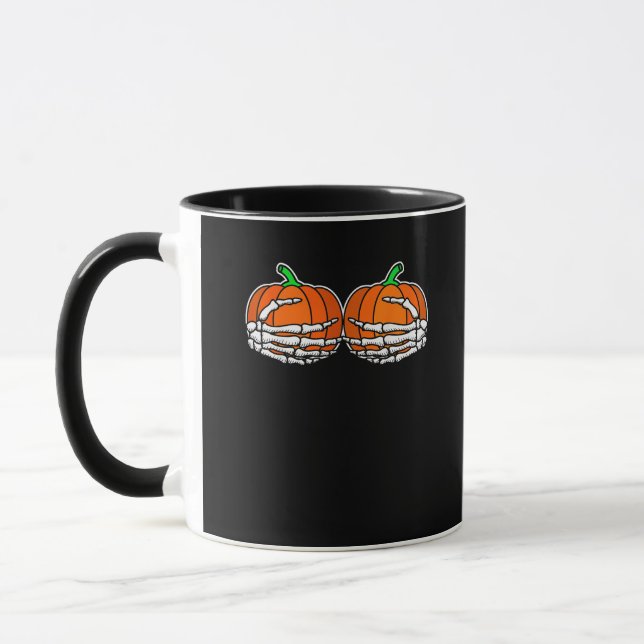 Mug Squelette Main sur la poitrine Citrouille Hallowee (Gauche)