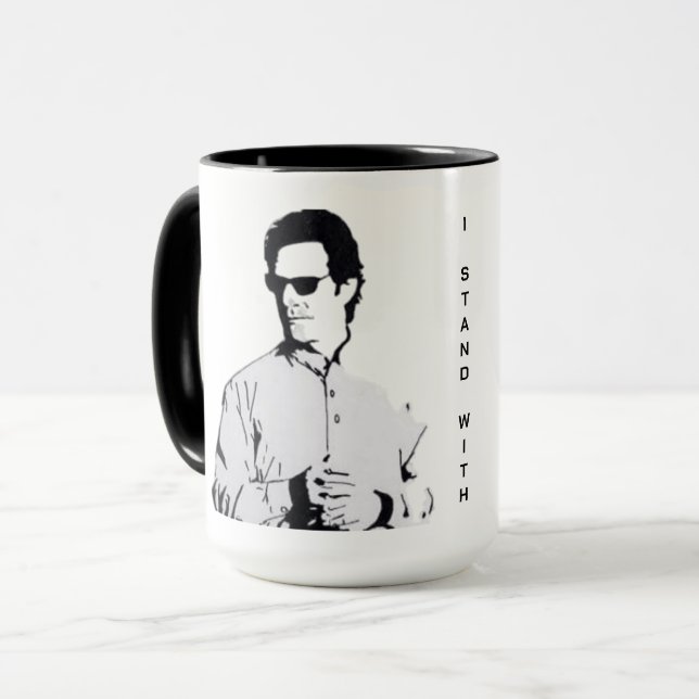 MUG STANT AVEC KHAN (Devant gauche)