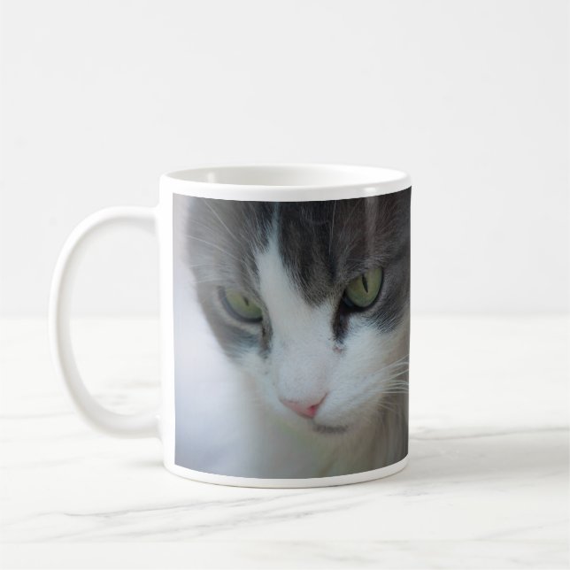 Mug Staring de chat noir et blanc (Gauche)