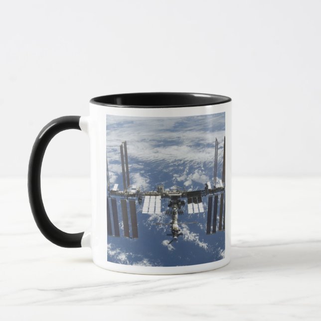 Mug Station spatiale internationale en orbite 2 (Gauche)