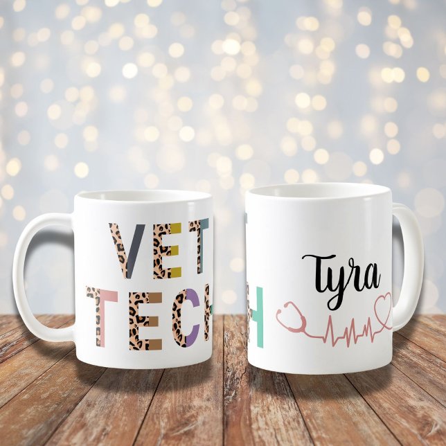 Mug Stethoscope Vet Tech Empreinte de léopard avec nom (Créateur téléchargé)