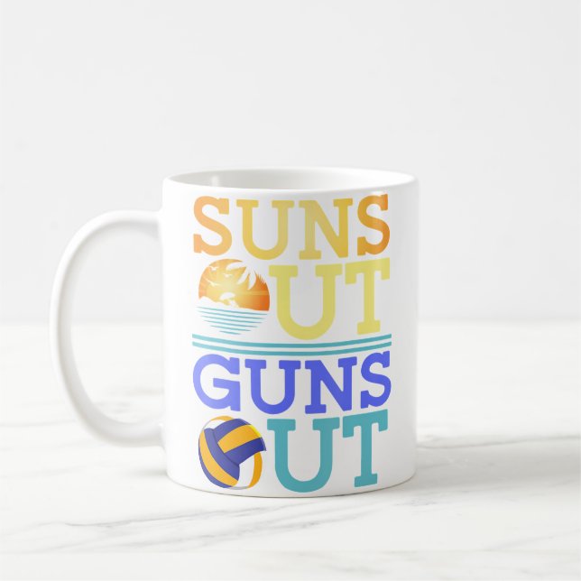 Mug Suns Out Guns Out Volley-Ball de Plage (Gauche)