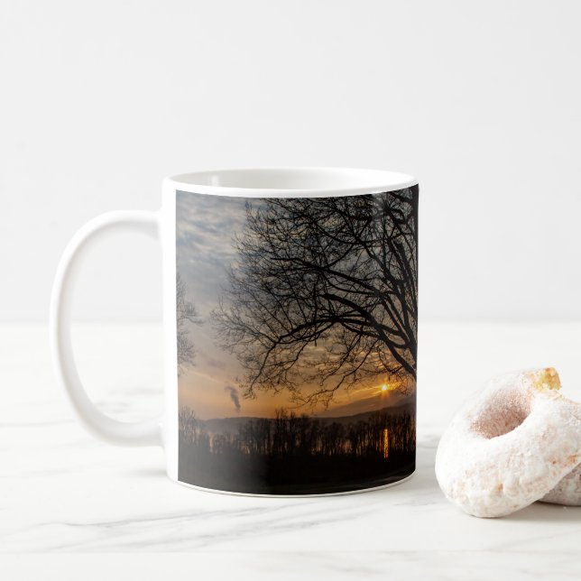 Mug Sunset d'hiver de la rivière Hudson (Avec donut)