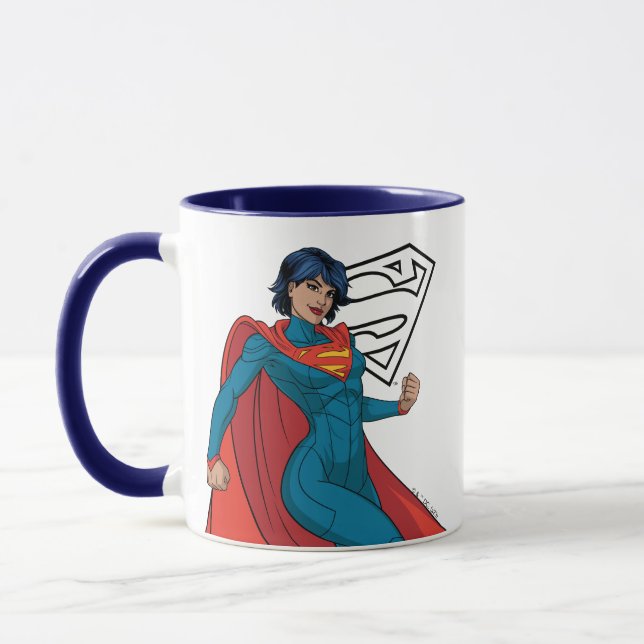 Mug Supergirl Hovering en costume bleu (Gauche)