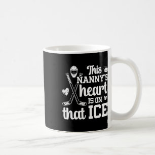 Mug Sur cette nounou de hockey sur glace grand-mère jo