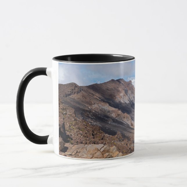 Mug surplombant le cratère de haleakala de la jante (Gauche)