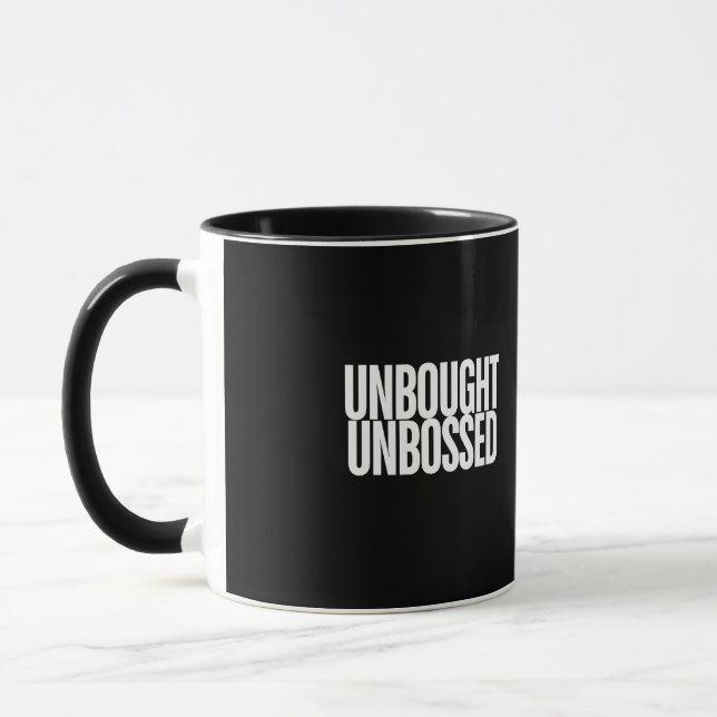 Mug T-shirt graphique « Unbought Unbossed Bold Chishol (Gauche)