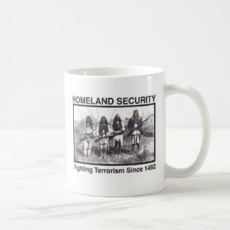 Mug T-shirts de sécurité de patrie de Natif américain