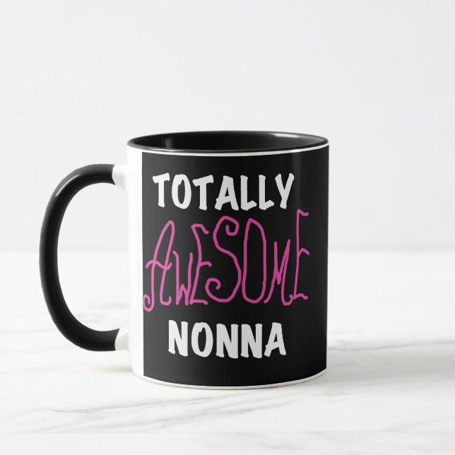 Mug T-shirts et cadeaux Nonna Pink totalement géniaux (Gauche)