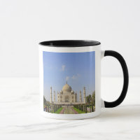 Taj Mahal, un mausolée situé à Agra, en Inde,