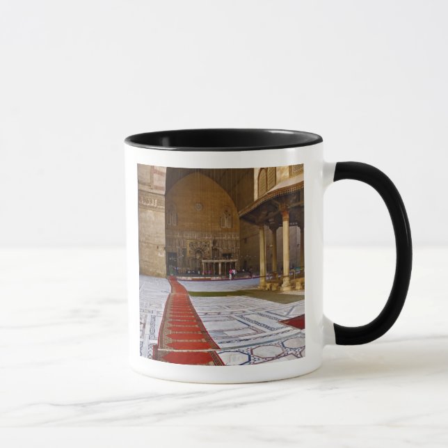 Mug Tapis de prière menant à une mosquée islamique, Le (Droite)