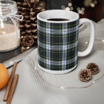 Mug Tartan blanc vert Clan Gordon<br><div class="desc">Tasse à café classique avec le populaire clan traditionnel Gordon plaid motif. Ce classique élégant motif en plaid fait de cette tasse de chocolat chaud un cadeau apprécié à tous les vrais amateurs de café ou de thé lors de toute occasion spéciale ou de vous offrir</div>