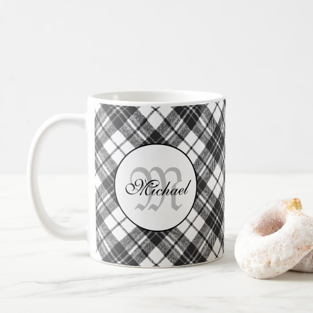 Mug Tartan motif Noël noir blanc Monogramme (Avec donut)