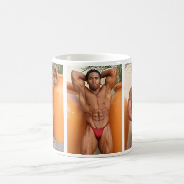 Mug Tasse, Trytich, Quanne McCutchen (Centre)
