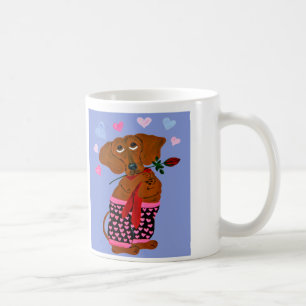 Mug Teckel dans des shorts roses de coeur