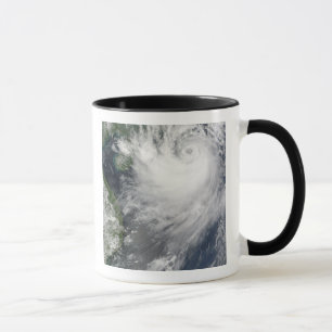 Mug Tempête tropicale Koppu près d'un point d'atterris