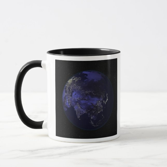 Mug Terre entière la nuit montrant les lumières de la  (Gauche)