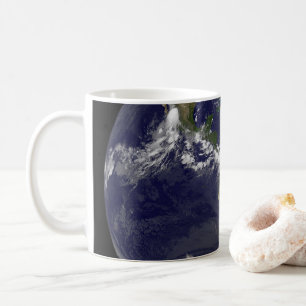Mug Terre Pleine Avec L'Ouragan Irène Au-Dessus Des Ba
