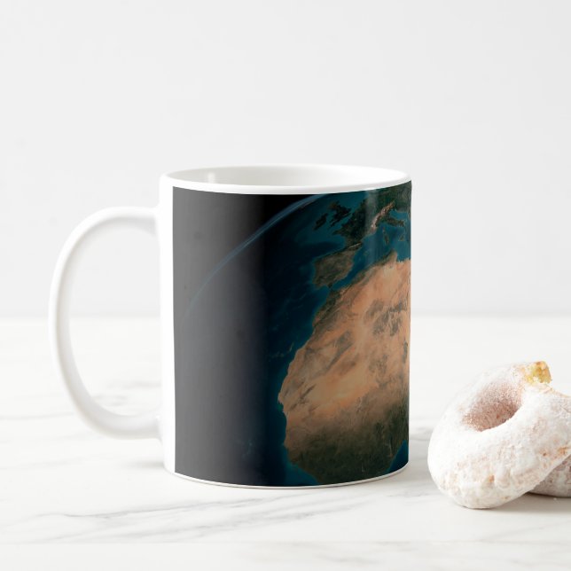 Mug Terre Pleine De L'Espace Au-Dessus Du Continent Af (Avec donut)