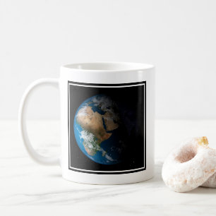 Mug Terre Pleine Montrant Des Nuages Simulés Sur L'Afr