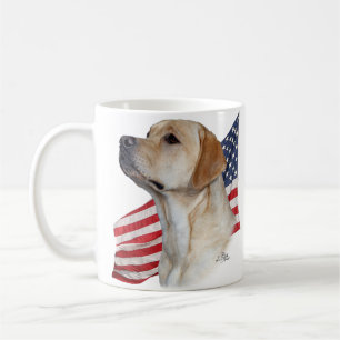 Mug Tête jaune de labrador retriever et drapeau