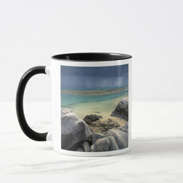 Mug Thaïlande, mer d'Andaman, île de Ko Phi Phi, Paysa (Gauche)