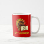 Mug Thanksganukkah heureux MANGENT des LATKES<br><div class="desc">Puisque Hanoukka tombe le thanksgiving en 2013, nous avons créé cette conception drôle comportant une dinde tenant un signe qui indique MANGENT DES LATKES. Dans les tonnes de styles, de tailles et de couleurs des T-shirts et des sweatshirts, pour les hommes, les femmes et les enfants. En outre disponible sur...</div>