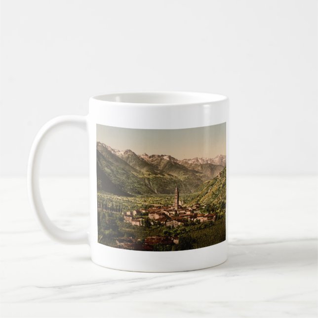 Mug Tirano, Lombardie, Italie (Gauche)