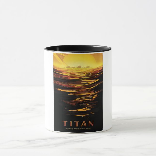 Mug Titan plus grande lune de la planète Saturne (Centre)