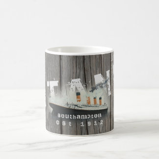 Mug Titanic en bois rustique personnalisé