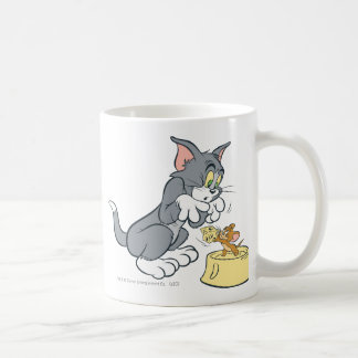 Mug Tom and Jerry Feed The Cat