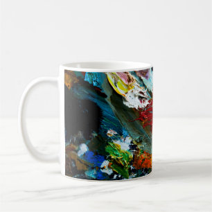 Mug touches multicolores de peinture à l'huile sur l'a