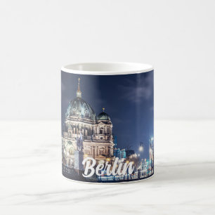 Mug Tour de télévision et Cathédrale de Berlin à Berli