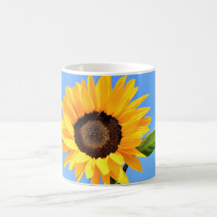 Mug Tournesol jaune contre soleil sur ciel bleu - été