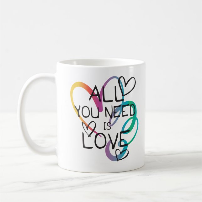 Mug Tout ce dont vous avez besoin est l'amour (Gauche)