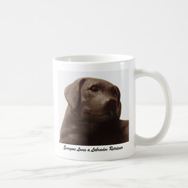 Mug Tout le monde aime un Labrador Retriever (Droite)