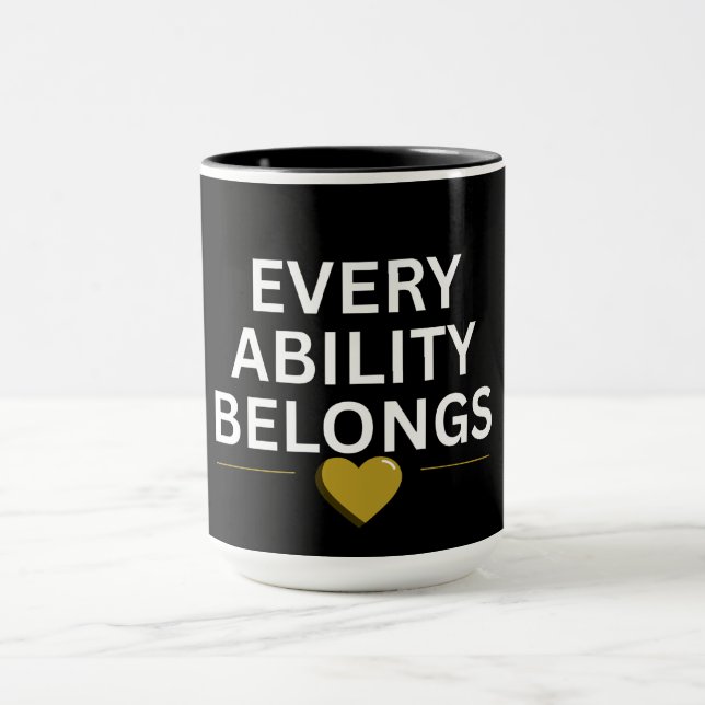 Mug Toute capacité appartient | Cœur inclusif (Centre)