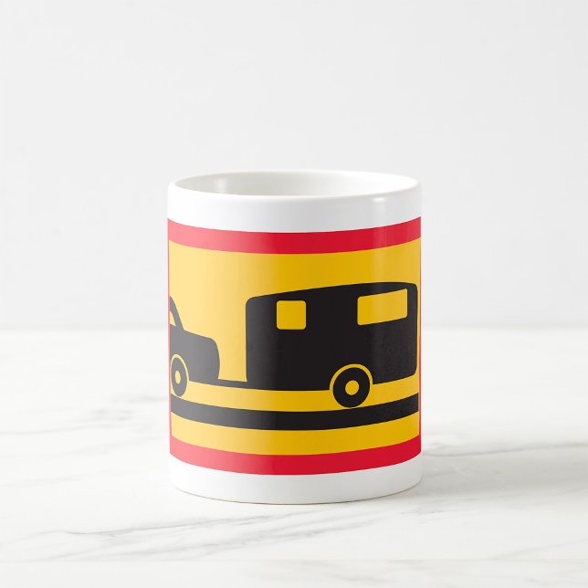 Mug Towing A Caravan (Créateur téléchargé)