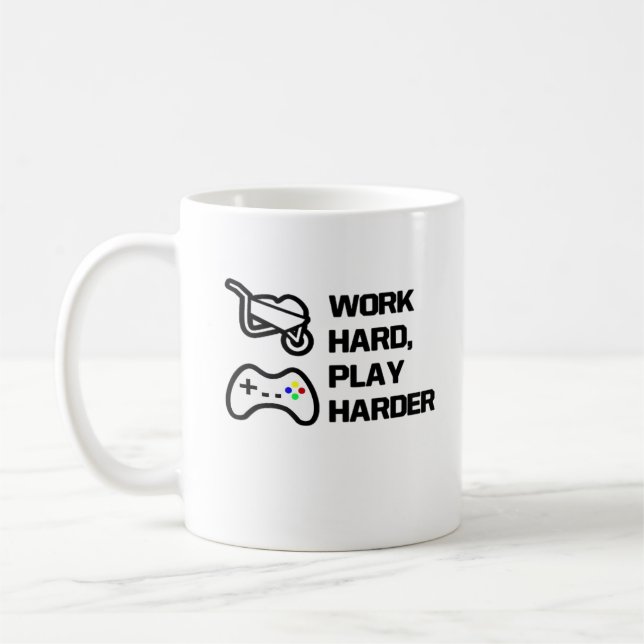 Mug Travailler dur, Jouer si dur énoncé Conception cla (Gauche)