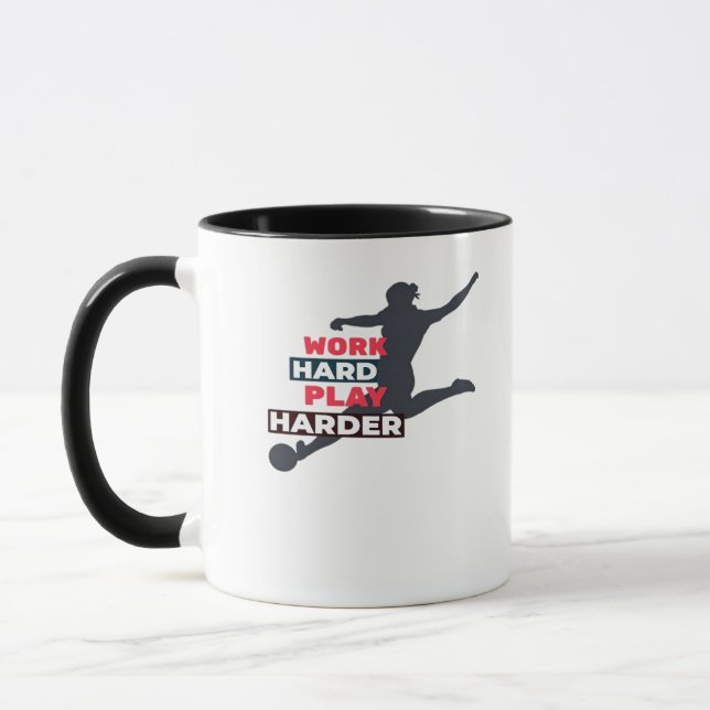 Mug Travailler dur Jouer si dur Femme Soccer Joueur Cl (Gauche)